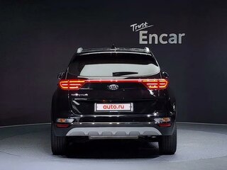 2021 Kia Sportage IV Рестайлинг, чёрный, 1950000 рублей, вид 4