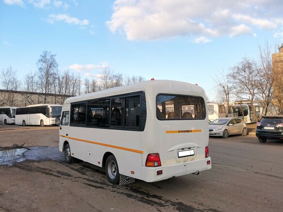 2010 Hyundai County, белый - вид 7