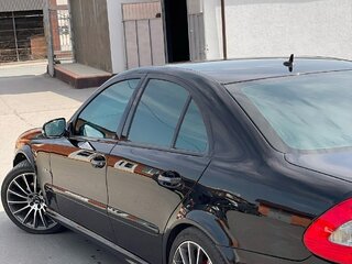 2009 Mercedes-Benz E-Класс 200 III (W211, S211) Рестайлинг, серебристый, 1000000 рублей, вид 4