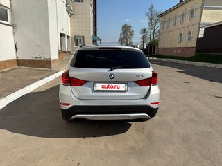 2013 BMW X1 20i I (E84) Рестайлинг, серебристый, 1505505 рублей, вид 5