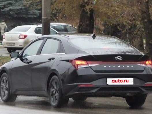 2022 Hyundai Elantra VII (CN7), чёрный, 1800000 рублей - вид 5