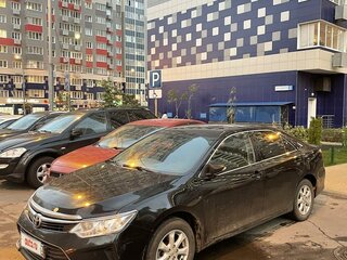 2015 Toyota Camry VII (XV50) Рестайлинг, чёрный, 1350000 рублей, вид 1