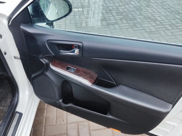 2015 Toyota Camry VII (XV50) Рестайлинг, белый, 2200000 рублей - вид 19