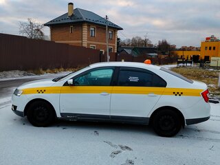 2018 Skoda Rapid I Рестайлинг, белый, 630000 рублей, вид 4