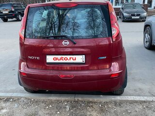 2011 Nissan Note I Рестайлинг, красный, 615000 рублей, вид 4