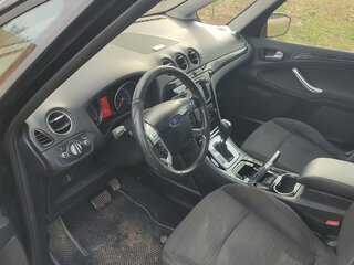2010 Ford Galaxy II Рестайлинг, чёрный, 900000 рублей, вид 5