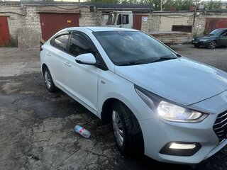 2019 Hyundai Solaris II, белый, 1100000 рублей, вид 2