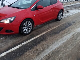 2011 Opel Astra GTC J Рестайлинг, красный, 650000 рублей, вид 4
