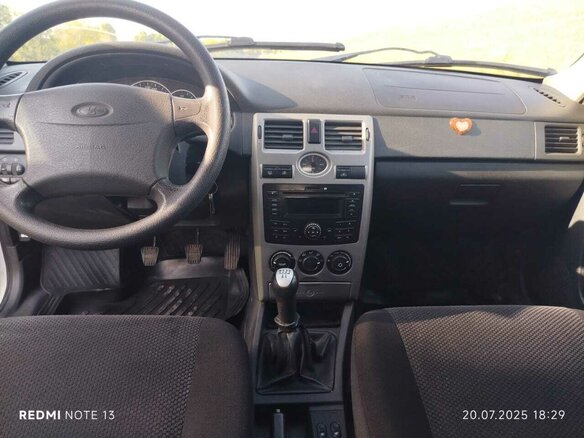 2011 Lada (ВАЗ) Priora I, белый, 390000 рублей - вид 9