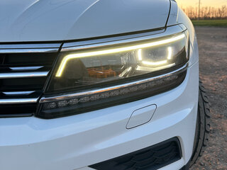 2017 Volkswagen Tiguan II, белый, 2199000 рублей, вид 3