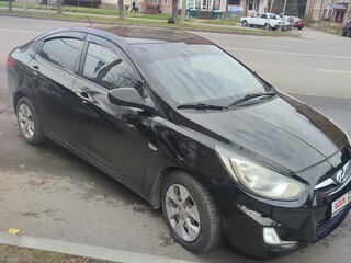 2014 Hyundai Solaris I, чёрный, 800000 рублей, вид 2