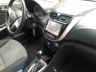 2012 Hyundai Solaris I, серебристый, 630000 рублей, вид 5