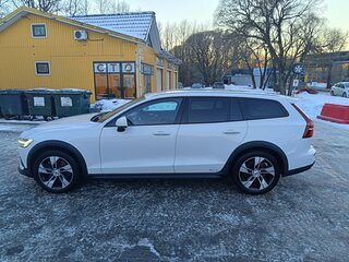 2019 Volvo V60 Cross Country II, белый, 2950000 рублей, вид 4