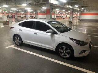 2017 Hyundai Solaris II, белый, 1700000 рублей, вид 3