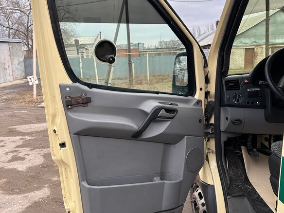 2012 Volkswagen Crafter, бежевый, 1600000 рублей - вид 8