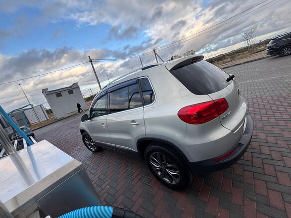 2013 Volkswagen Tiguan I Рестайлинг, серый, 1290000 рублей - вид 4