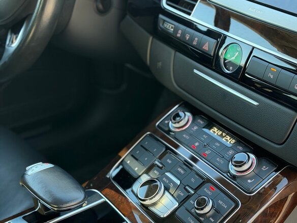 2015 Audi A8 Long III (D4) Рестайлинг, чёрный, 3850000 рублей - вид 9