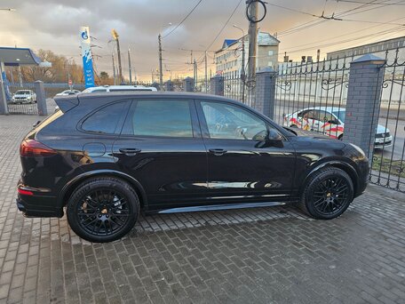 2016 Porsche Cayenne S Diesel II Рестайлинг (958), чёрный, 5550000 рублей, вид 4