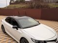 2021 Toyota Camry VIII (XV70) Рестайлинг, белый, 3000000 рублей