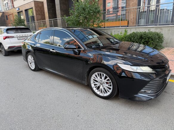 2020 Toyota Camry VIII (XV70), чёрный - вид 3