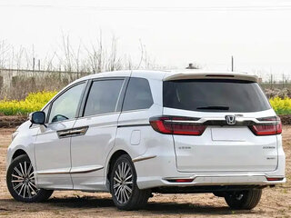 2025 Honda Elysion II Рестайлинг 2, белый, 5810429 рублей, вид 4