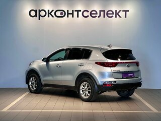 2019 Kia Sportage IV Рестайлинг, серебристый, 2234000 рублей, вид 4