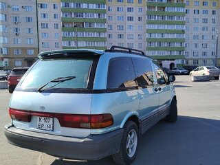 1995 Toyota Previa I (XR10, XR20), голубой, 340000 рублей, вид 3