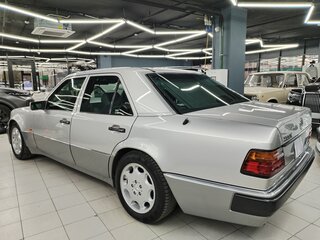 1992 Mercedes-Benz W124 500 E, серебристый, 11600000 рублей, вид 5