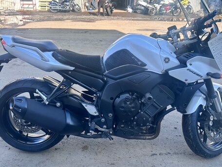 2011 Yamaha FZ1, белый, 559000 рублей, вид 3