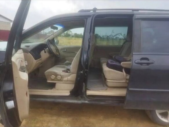 2002 Mazda MPV II (LW), чёрный, 350000 рублей - вид 2