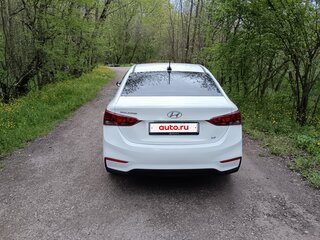 2017 Hyundai Solaris II, белый, 980000 рублей, вид 5