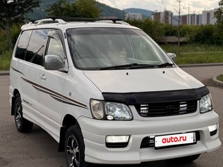 1999 Toyota Town Ace Noah III, белый, 1000040 рублей, вид 4