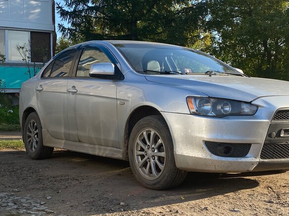 2007 Mitsubishi Lancer X, серый, 375000 рублей - вид 3