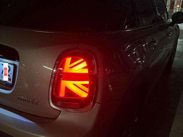 2021 Mini Hatch Cooper III (F55/F56) Рестайлинг 2, серый, 2490000 рублей