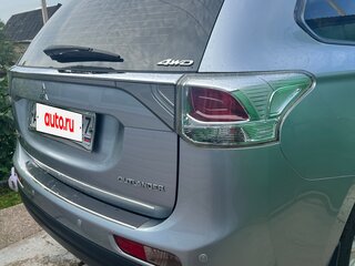 2013 Mitsubishi Outlander III, серебристый, 1300000 рублей, вид 3