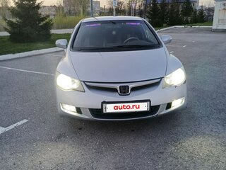 2008 Honda Civic VIII Рестайлинг, серебристый, 600000 рублей, вид 1