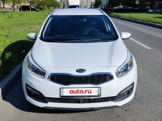 2018 Kia Ceed II Рестайлинг, белый, 700000 рублей, вид 2