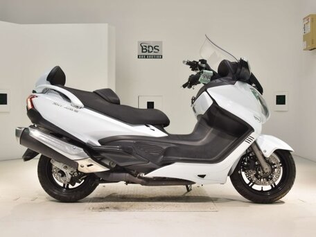 2013 Suzuki Burgman (SkyWave) 650, белый, 455000 рублей, вид 2