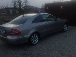 2003 Mercedes-Benz CLK-Класс 320 II (W209), серебристый, 600000 рублей, вид 3
