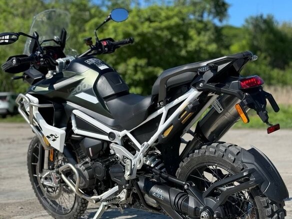 2022 Triumph Tiger 1200, зелёный, 1700000 рублей - вид 3