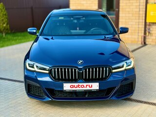 2020 BMW 5 серии 530d xDrive VII (G30/G31/G38) Рестайлинг, синий, 5950000 рублей, вид 2