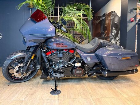 2026 Harley-Davidson CVO Street Glide, серый, 6500000 рублей, вид 3