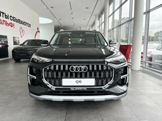 2026 Audi Q6 45 TFSI, чёрный, 8000000 рублей, вид 2