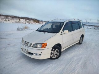 1998 Toyota Ipsum I (M10), белый, 830000 рублей, вид 1