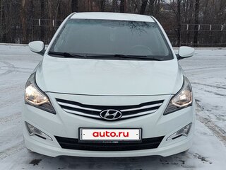 2014 Hyundai Solaris I Рестайлинг, белый, 950000 рублей, вид 3