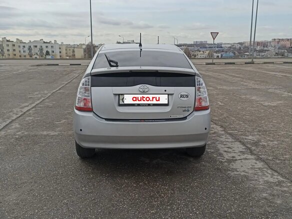 2008 Toyota Prius II Рестайлинг (XW20), серебристый, 650000 рублей - вид 2
