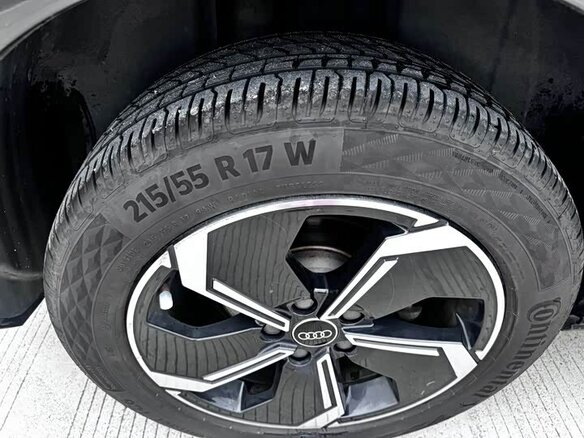 2022 Audi Q2 L e-tron I Рестайлинг, чёрный, 1890009 рублей - вид 19