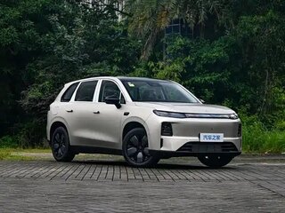2026 Leapmotor C10 I Рестайлинг, серебристый, 4163206 рублей, вид 3