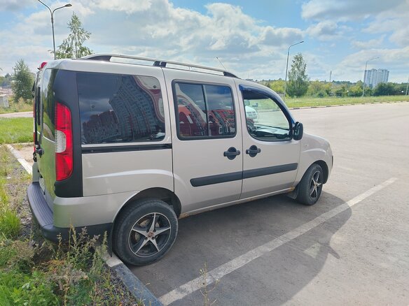 2009 Fiat Doblo I Рестайлинг, серый, 660000 рублей - вид 3