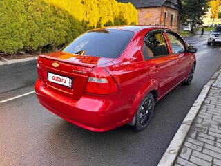 2009 Chevrolet Aveo I Рестайлинг, красный, 400000 рублей, вид 5